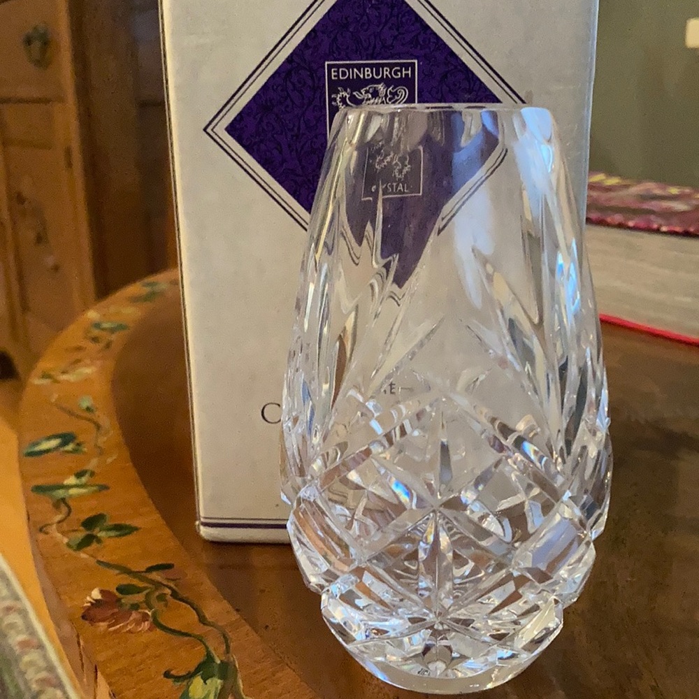 Edinburgh Crystal 5 inch Vase